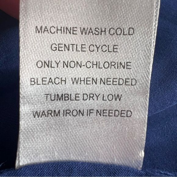 Daniel Rainn Smocked Paisley Gauze Top Womens XS Blue White Short Sleeve Button - Picture 6 of 6